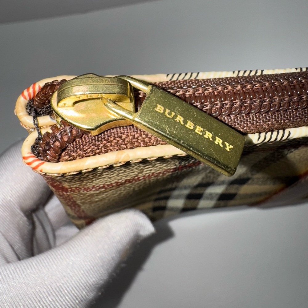 ❌❌SOLD❌❌BURBERRY] Burberry pouch Nova check PVC - Picture 4 of 7